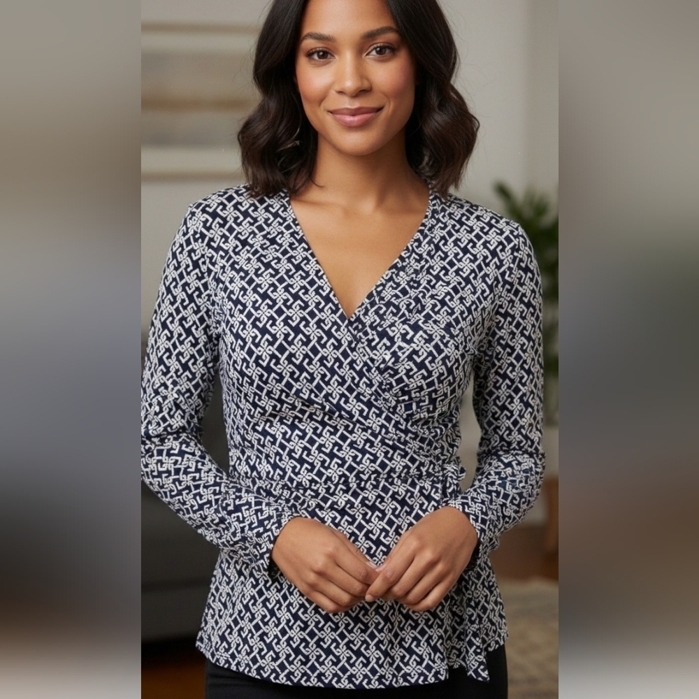 Talbots V Neck Long Sleeve Printed Blue White Women's Top Blouse Size M